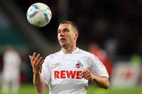 开云·体育官网APP下载-历史揭秘：那些改变联盟格局的关键转折点，联盟形成