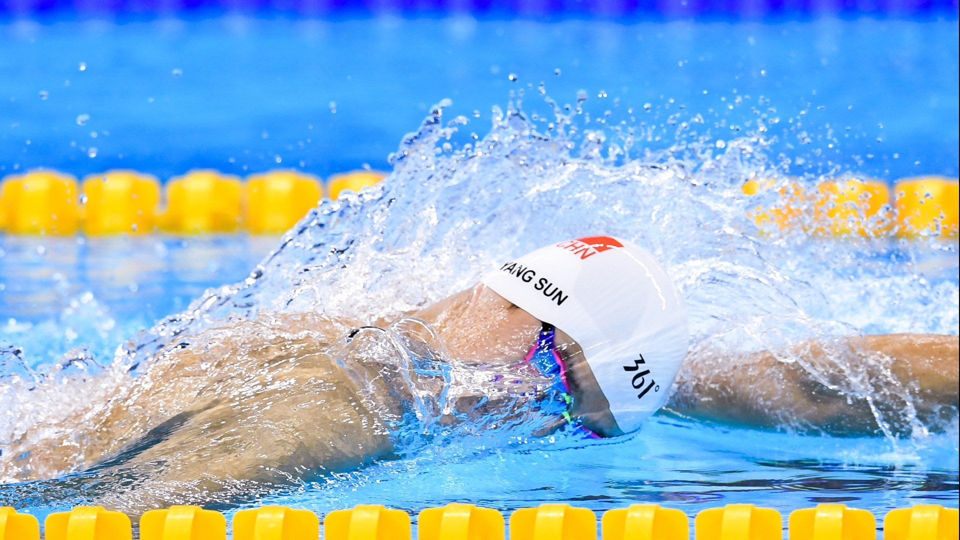 “迎难而上:极端天气中的生存与速度”,极端天气有利的一面