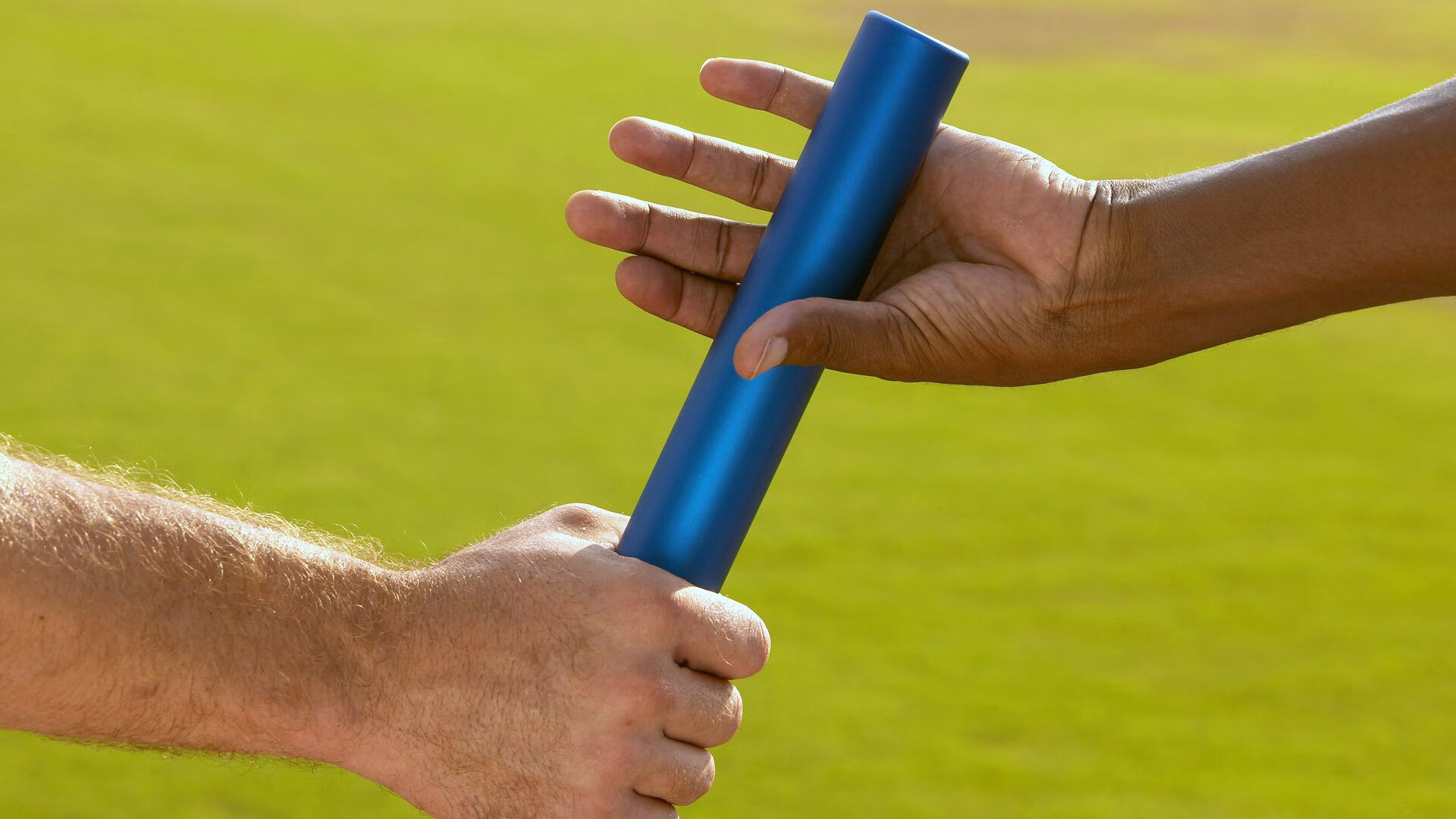 英超“关键战”:曼联对阵热刺,冠军大势暗流涌动